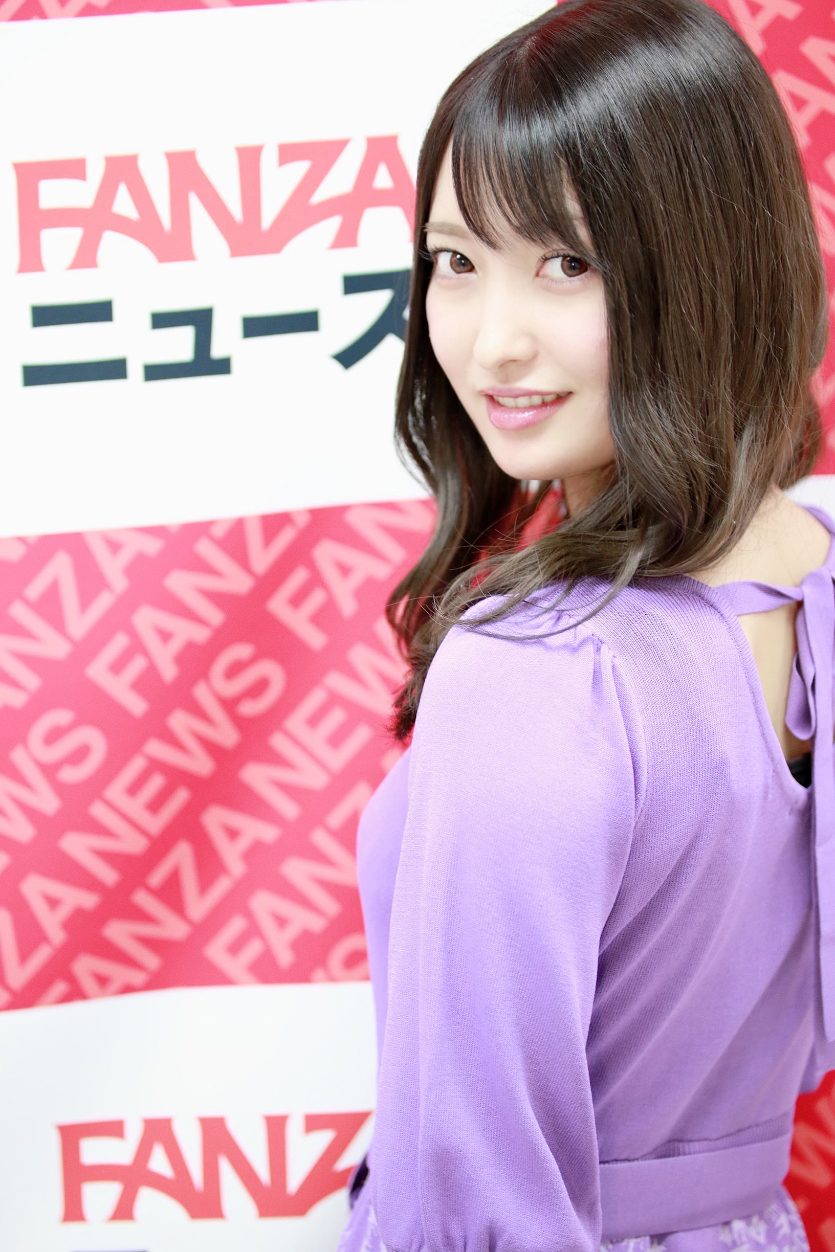 渴望 被勒脖子 他的 魔力 难以 抗拒